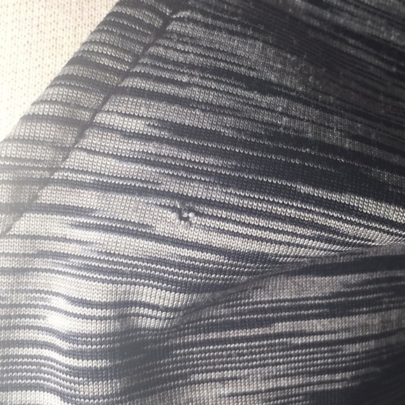 Reebok gym Shirt Large - Picture 3 of 7